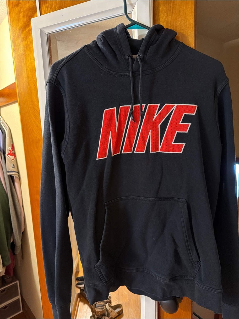 Nike Sportswear Black Fleece Pullover Hoodie Red Textured Graphic - Medium